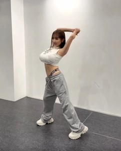 【動画】ダンス教室の先生(20)、とんでもない乳を見せつける