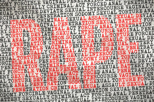 【閲覧注意】レイプされるか死ぬかの2択を迫られた女性、こっちを選んでしまう